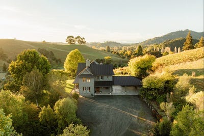 /international/nz/little-pokororo-road-tasman-tasman-320107620048/