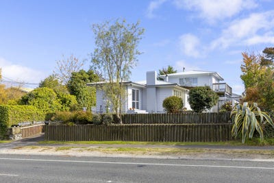 /international/nz/taharepa-road-tauhara-waikato-320108185685/