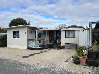 /international/nz/doubledays-road-kaiapoi-canterbury-320108134785/