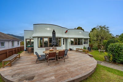 /international/nz/stanley-crescent-beachville-nelson-320107861387/