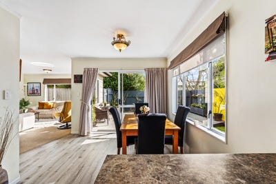 /international/nz/georges-drive-napier-south-hawke-s-bay-320101685651/