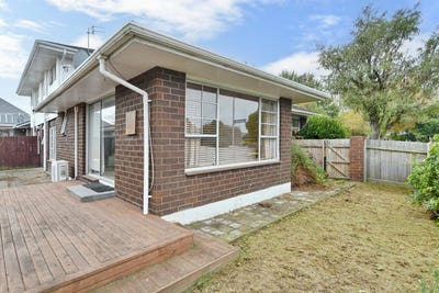 /international/nz/apsley-drive-russley-canterbury-320107296979/