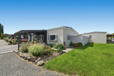 /international/nz/gregg-street-alexandra-otago-320105713366/
