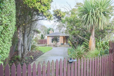 /international/nz/metzger-street-heidelberg-southland-320108527696/