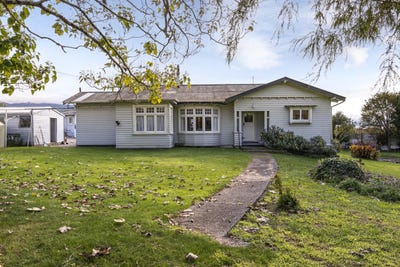 /international/nz/holdaway-road-lower-moutere-tasman-320108185688/
