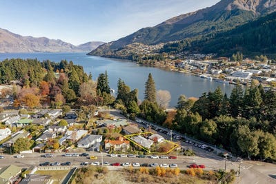 /international/nz/park-street-town-centre-otago-320108485383/