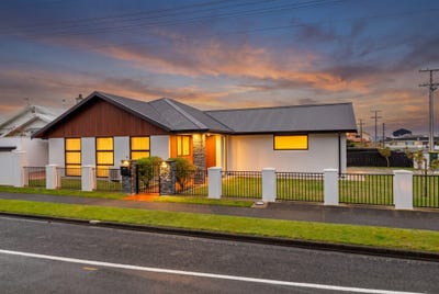 /international/nz/argyle-street-hawera-taranaki-320108485733/