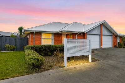 /international/nz/lyttelton-street-spreydon-canterbury-320108485500/