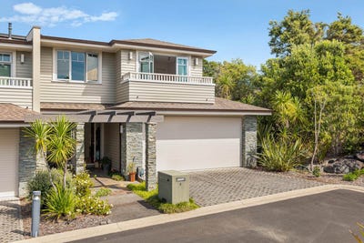 /international/nz/little-compton-mews-snells-beach-auckland-320106542272/