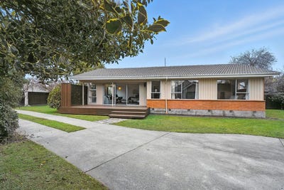 /international/nz/larsens-road-halswell-canterbury-320101225067/