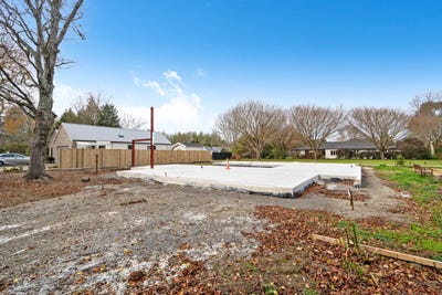 /international/nz/woodlands-way-greytown-wellington-320108160962/
