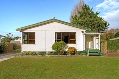 /international/nz/kahutia-street-city-centre-gisborne-320108039242/