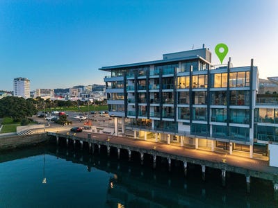 /international/nz/clyde-quay-wharf-te-aro-gisborne-320097068445/