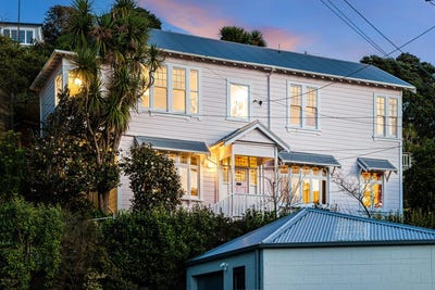 /international/nz/glen-road-kelburn-wellington-320099278419/