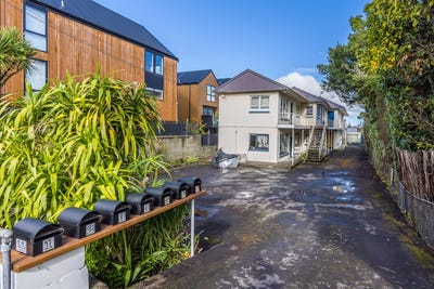 /international/nz/fairview-road-mount-eden-auckland-320108527519/