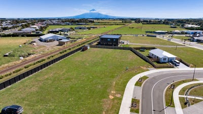 /international/nz/matariki-street-hawera-taranaki-320106333234/