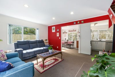 /international/nz/middleton-road-churton-park-gisborne-320106333694/