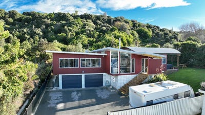 /international/nz/moana-road-okitu-gisborne-320108593371/