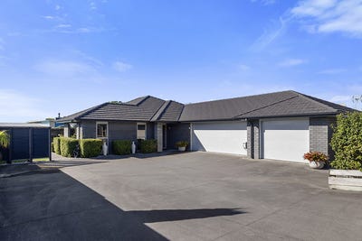 /international/nz/karamea-street-whalers-gate-taranaki-320107975325/