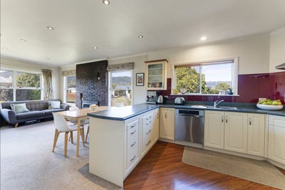 /international/nz/tennyson-crescent-stoke-nelson-320107789338/