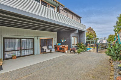 /international/nz/the-esplanade-westshore-hawke-s-bay-320108593383/