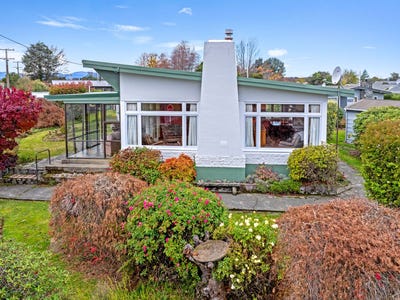 /international/nz/bligh-street-te-anau-southland-320108527705/