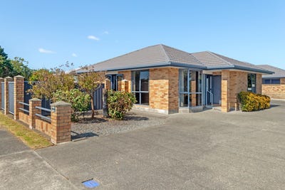 /international/nz/leon-street-riverdale-gisborne-320106506964/