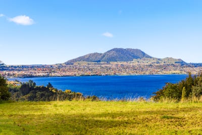 /international/nz/acacia-heights-drive-acacia-bay-waikato-320107645363/