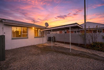 /international/nz/lanark-street-mosgiel-otago-320107834432/