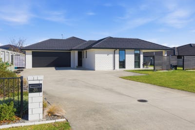 /international/nz/honeyfield-drive-whalers-gate-taranaki-320108160433/