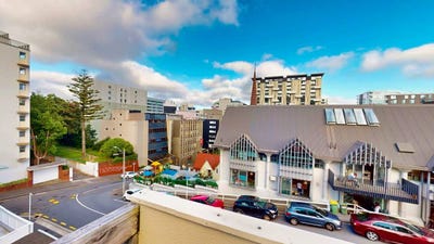 /international/nz/macdonald-crescent-wellington-central-wellington-320108593981/