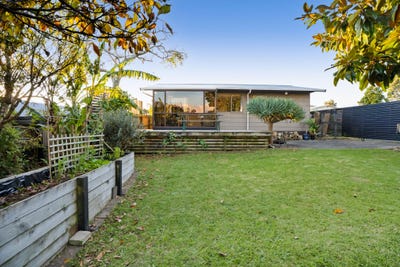 /international/nz/norwich-avenue-spotswood-taranaki-320108185798/
