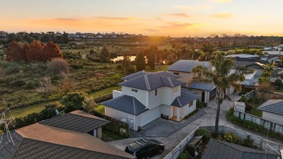 /international/nz/solomon-street-brookfield-bay-of-plenty-320108457480/
