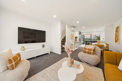 /international/nz/stanley-street-berhampore-wellington-320108457231/