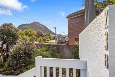 /international/nz/victoria-road-mount-maunganui-bay-of-plenty-320100759527/