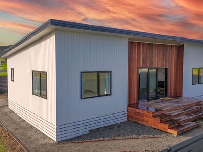 /international/nz/meadowbank-drive-milton-otago-320108485711/