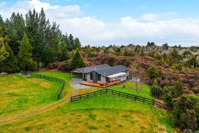 /international/nz/makotuku-valley-road-national-park-manawatu-wanganui-320101224744/