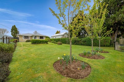 /international/nz/mills-street-eltham-taranaki-320102742405/