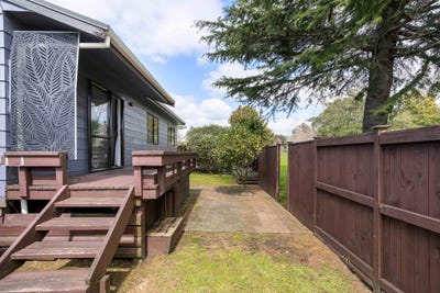 /international/nz/tirohanga-drive-whangamata-waikato-320108366103/