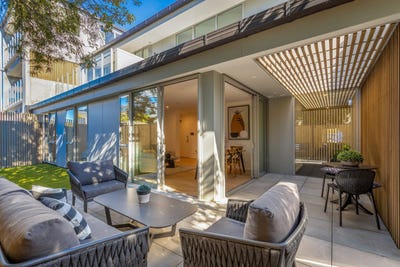 /international/nz/harley-street-nelson-nelson-320103711226/