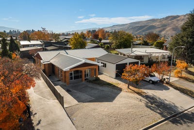 /international/nz/donegal-street-cromwell-otago-320108134520/