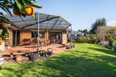 /international/nz/kinloch-drive-bethlehem-bay-of-plenty-320108457684/