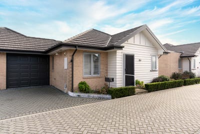/international/nz/yaldhurst-road-russley-canterbury-320100230580/