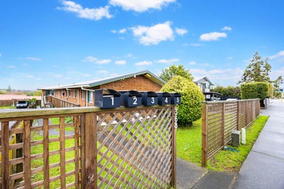 /international/nz/st-johns-road-saint-heliers-auckland-320100951907/