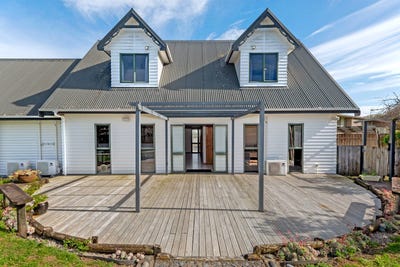 /international/nz/ruru-avenue-riverdale-gisborne-320107645005/