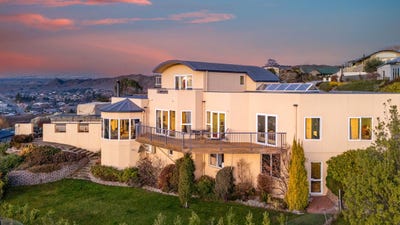 /international/nz/hawkdun-place-alexandra-otago-320100759372/