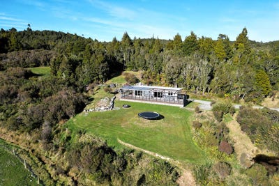 /international/nz/woodstock-rimu-road-hokitika-west-coast-320108185811/