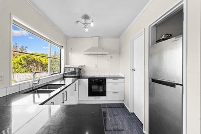 /international/nz/wicklow-place-bell-block-taranaki-320107705943/