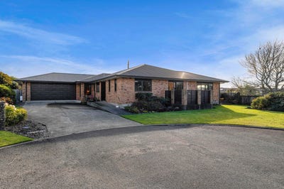 /international/nz/cressida-avenue-stratford-taranaki-320108485482/