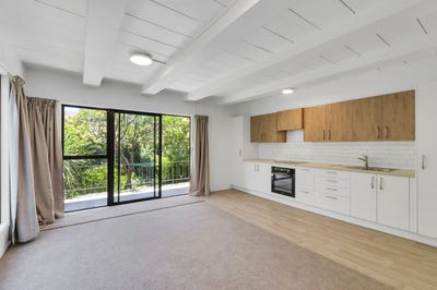 /international/nz/deep-creek-rd-torbay-auckland-320101247039/